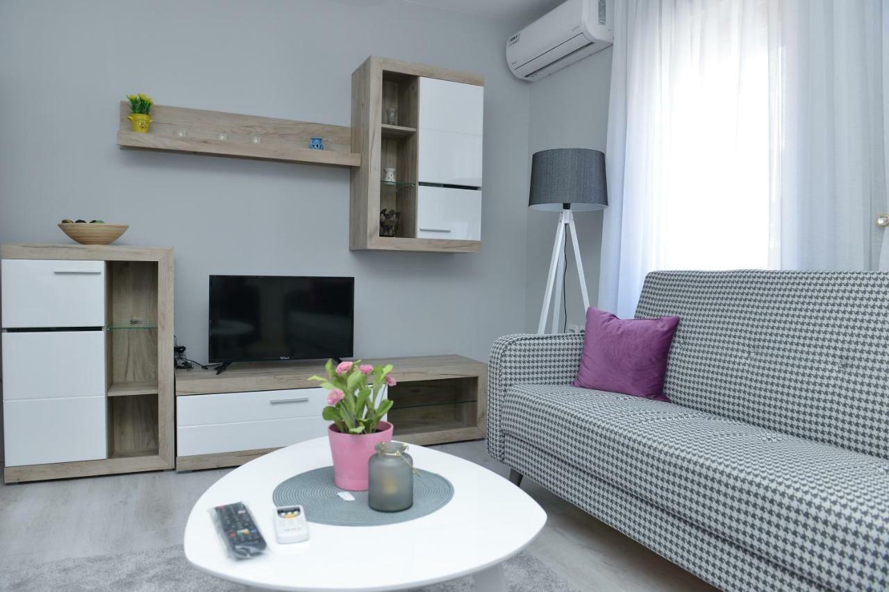 Apartman Filip Novi Pazar Bagian luar foto